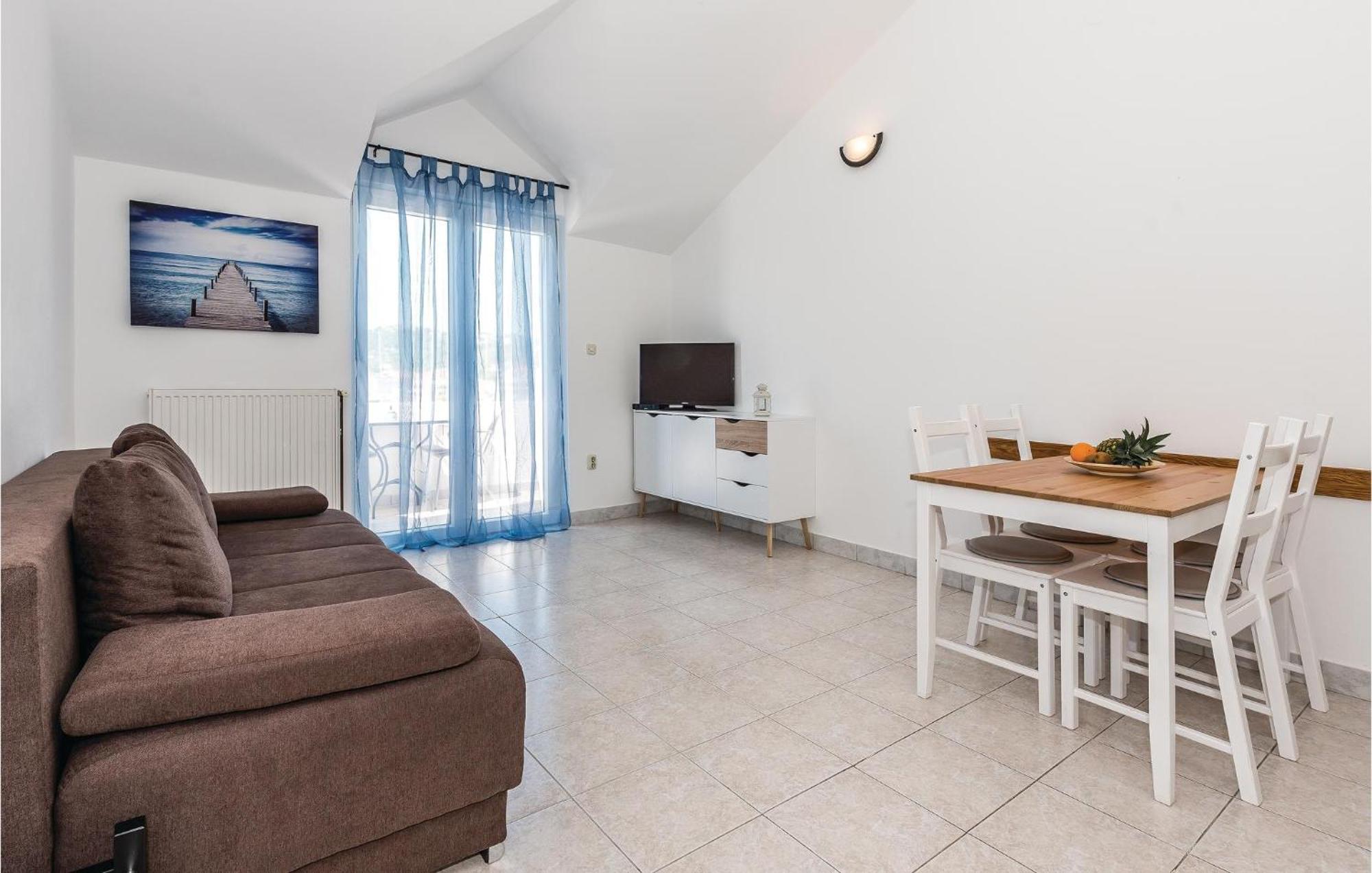 Awesome Apartment In Jezera With Kitchen Eksteriør bilde